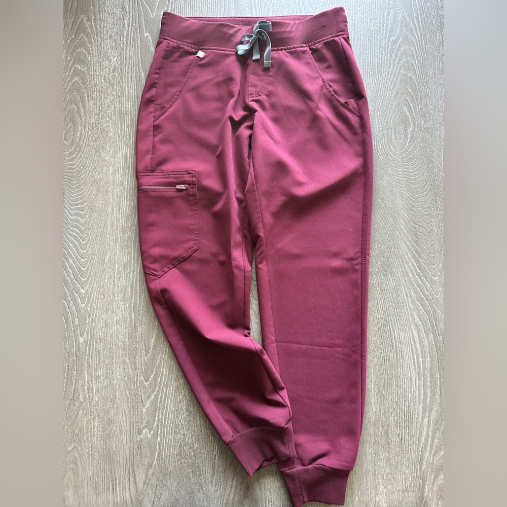 Women's Burgundy Zamora™ - Petite Jogger Scrub Pants - XS - Petite